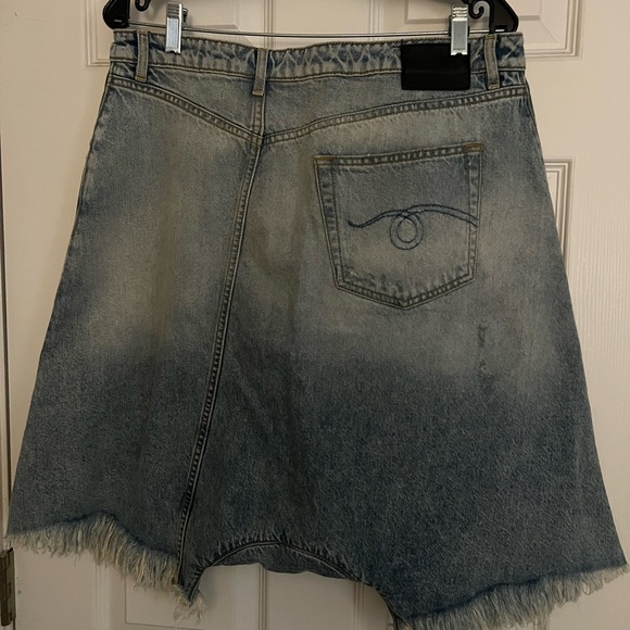 R13 - Picture 2 of 8